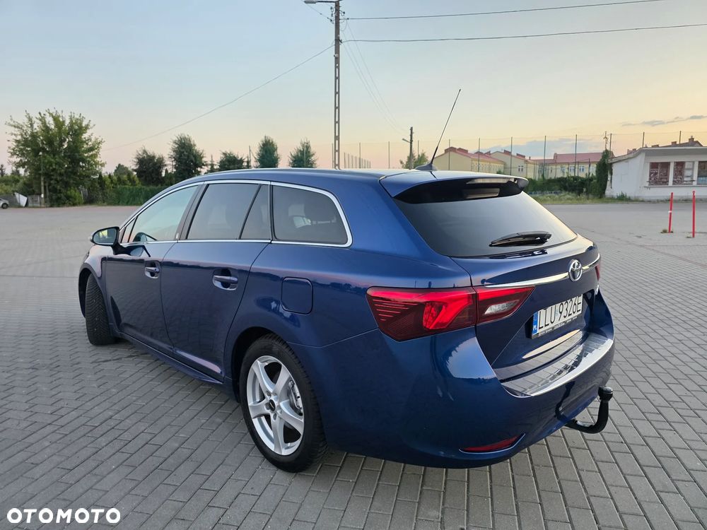 Toyota Avensis Touring Sports 1.8 Multidrive S Comfort - 6