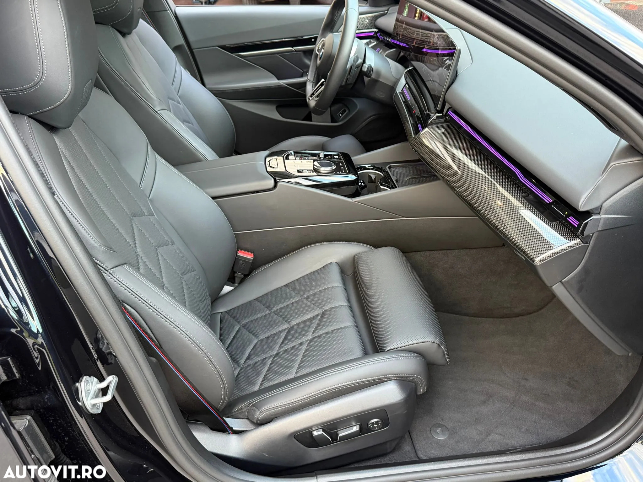 BMW Seria 5 540d xDrive AT MHEV - 25