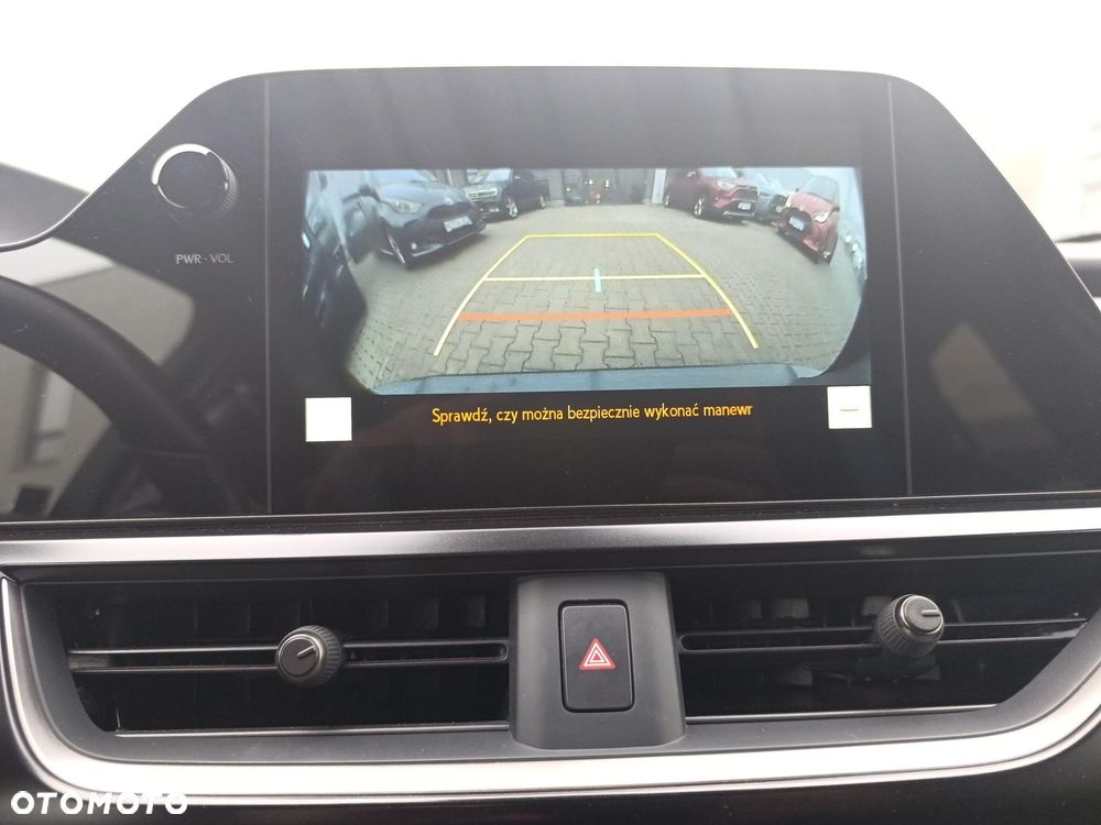 Lexus UX 250h GPF Business 2WD - 12