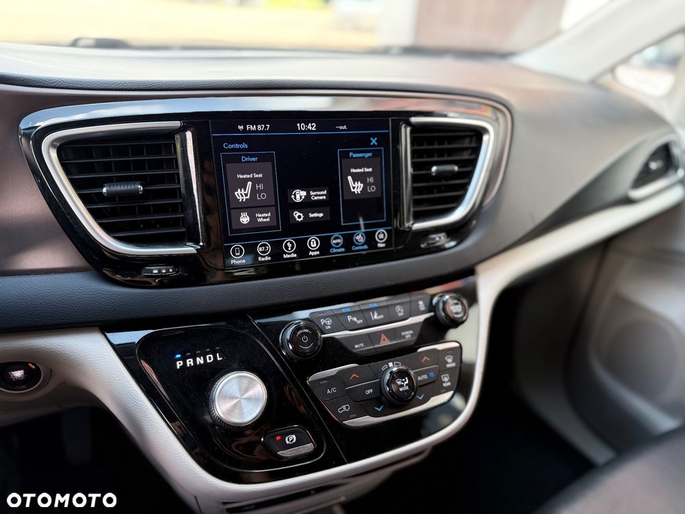 Chrysler Pacifica - 18