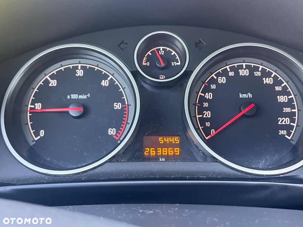 Opel Astra 1.3 CDTI 111 - 9