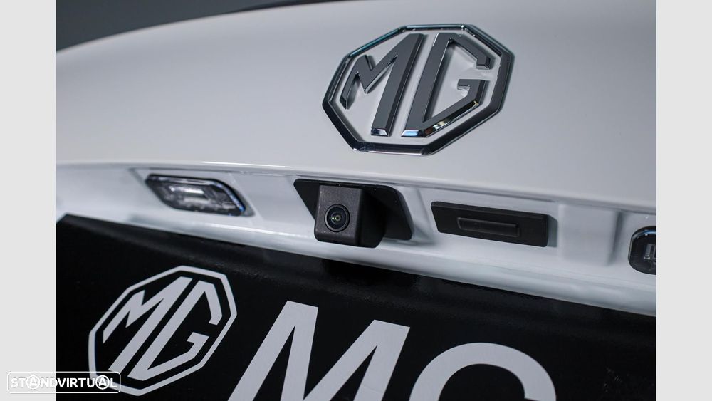 MG ZS 1.5 Hybrid+ Luxury - 21