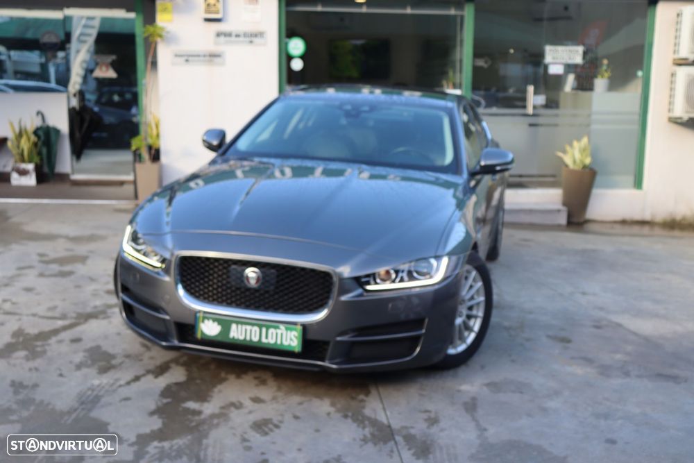 Jaguar XE 2.0 D Prestige Aut. - 1