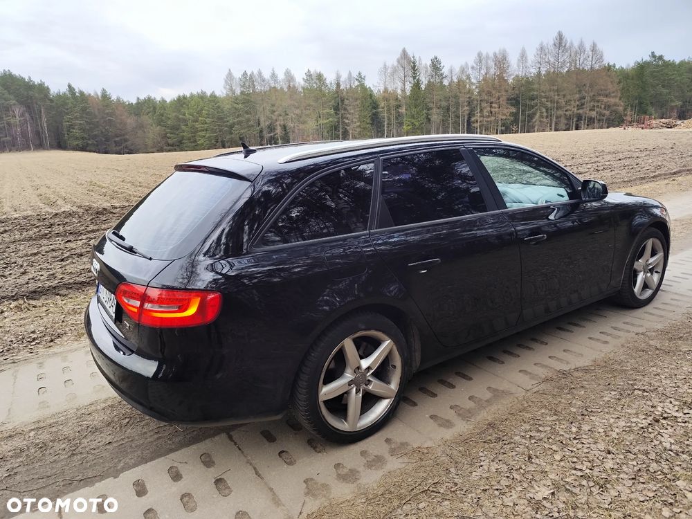 Audi A4 Avant 2.0 TDI S tronic - 8