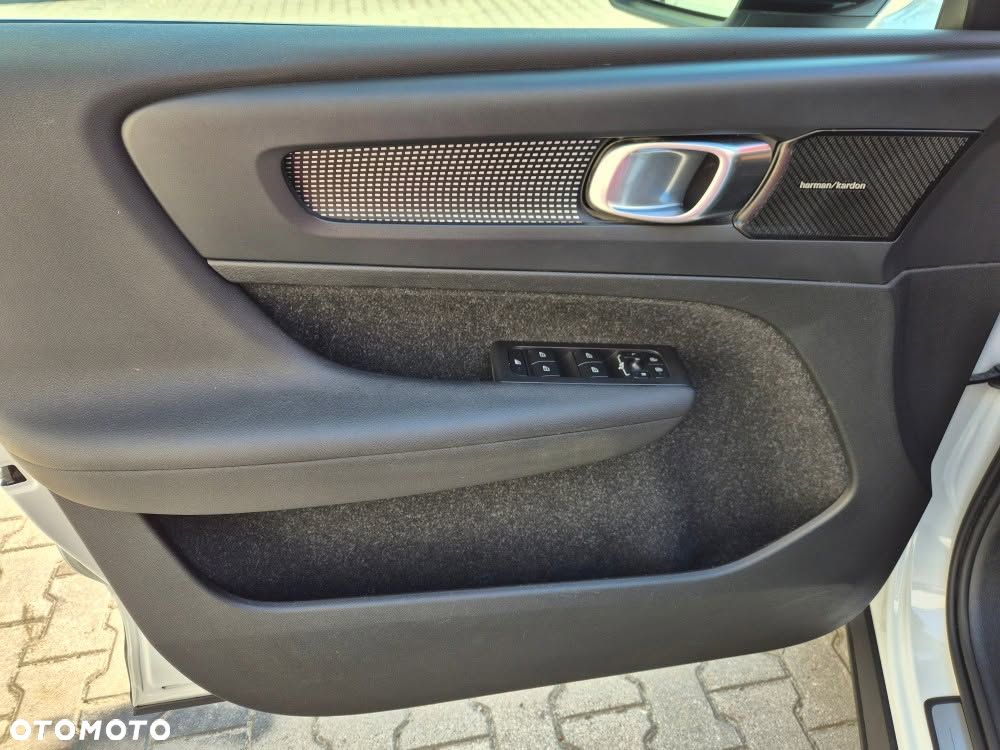 Volvo XC 40 D3 R-Design - 17
