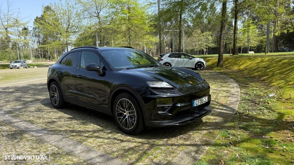 Porsche Macan - 1