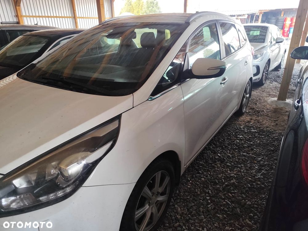 Kia Carens 1.7 CRDi 115 Dream Team Edition - 9