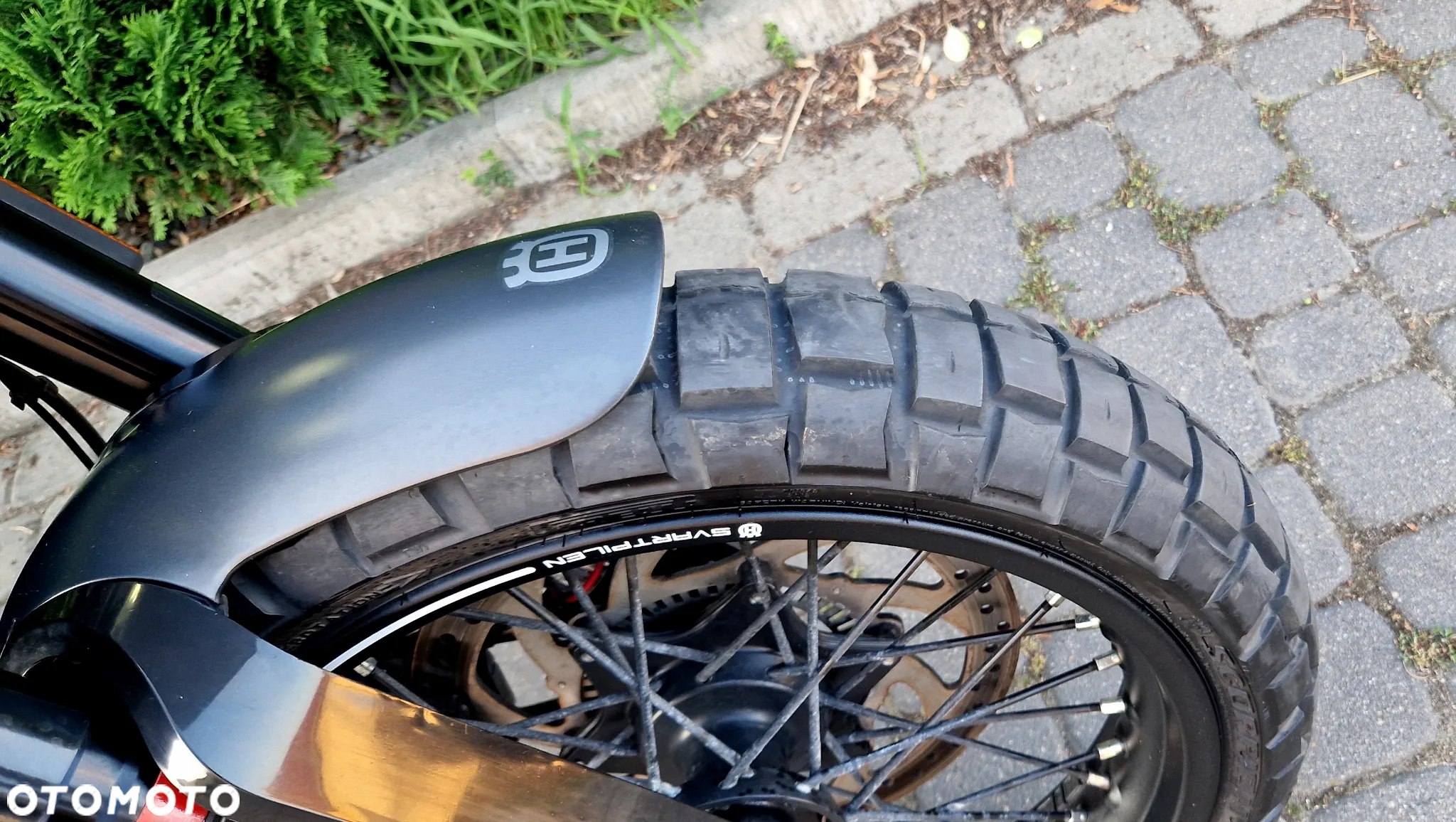 Husqvarna Svartpilen - 22