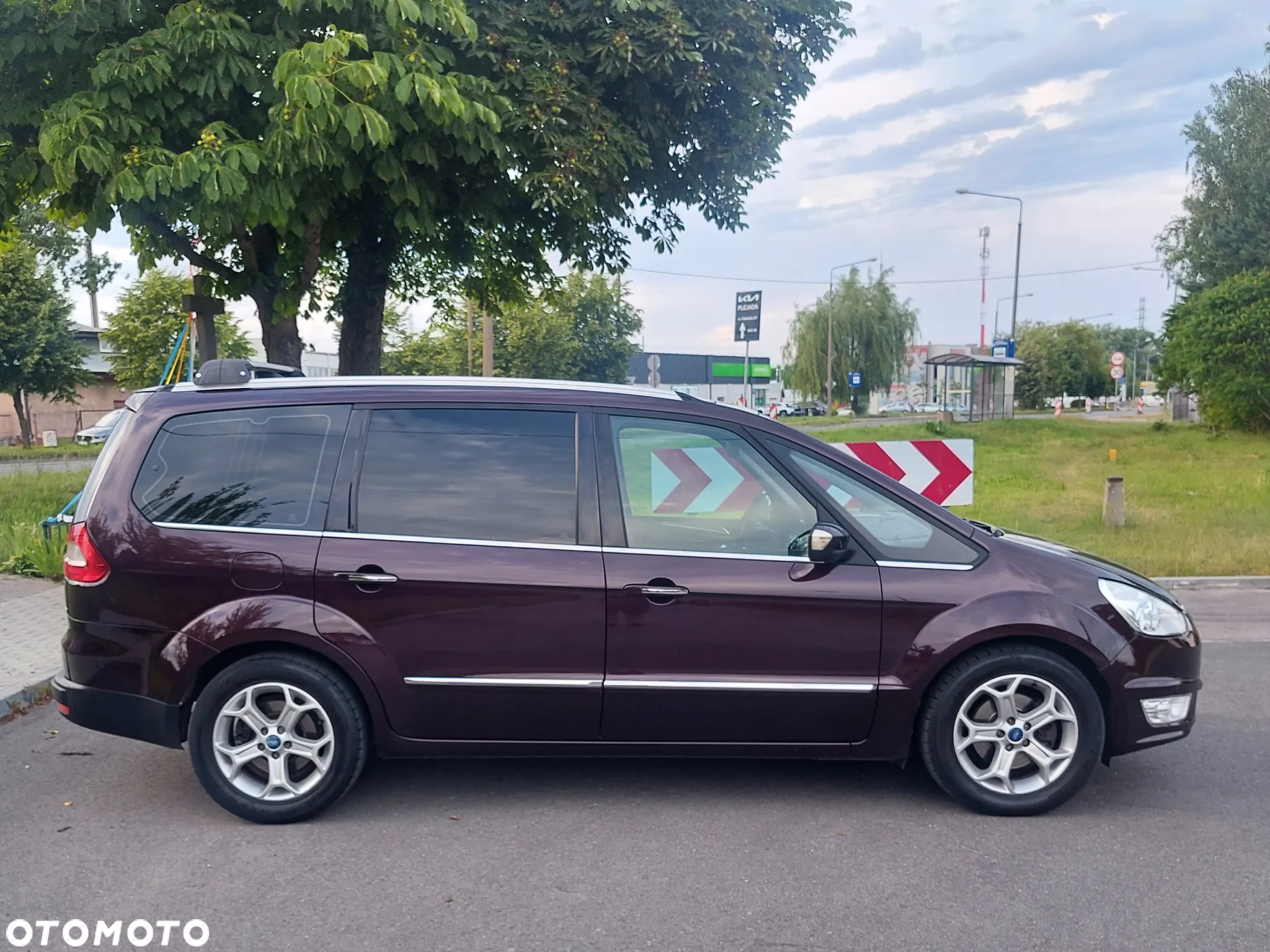 Ford Galaxy 2.0 TDCi Titanium - 13