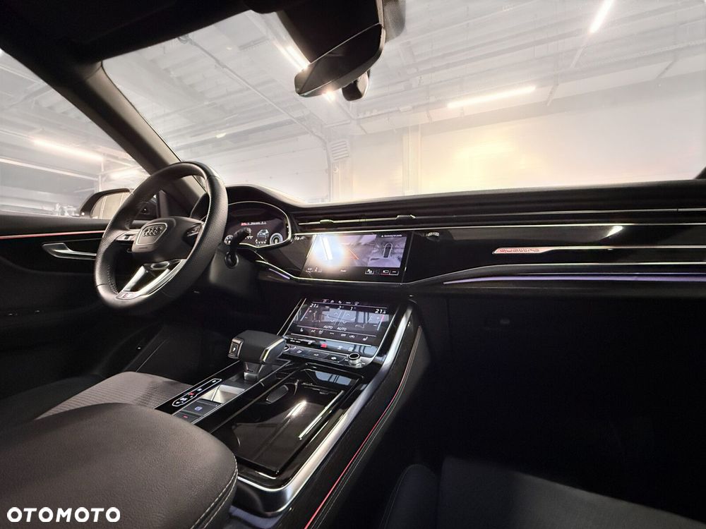 Audi Q8 - 33