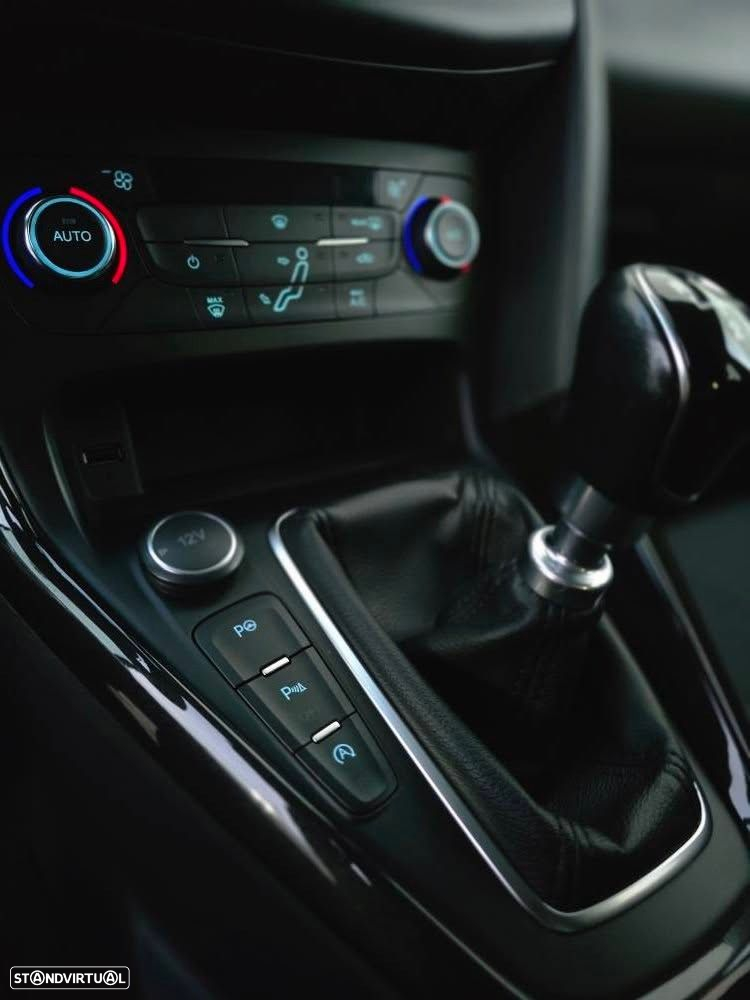 Ford Focus SW - 10