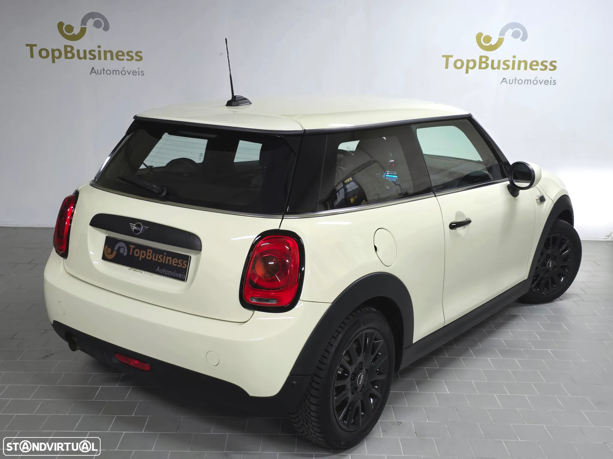 MINI 3 Portas One Auto - 4