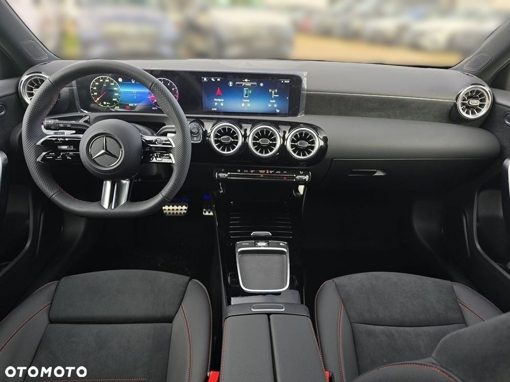 Mercedes-Benz Klasa A 200 7G-DCT AMG Line - 10