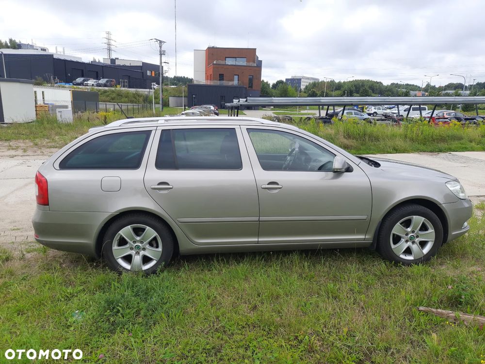 Skoda Octavia 1.6 TDI DPF Ambition Green tec - 7