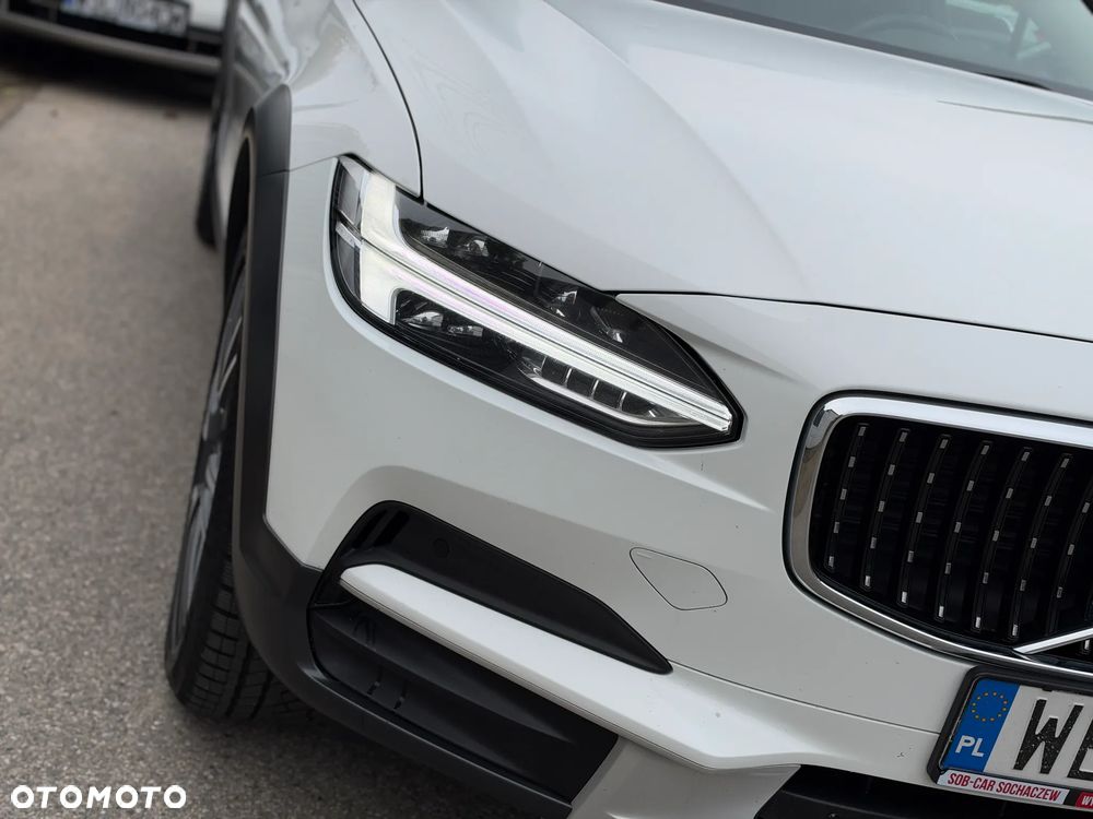Volvo V90 Cross Country D5 AWD Pro - 39