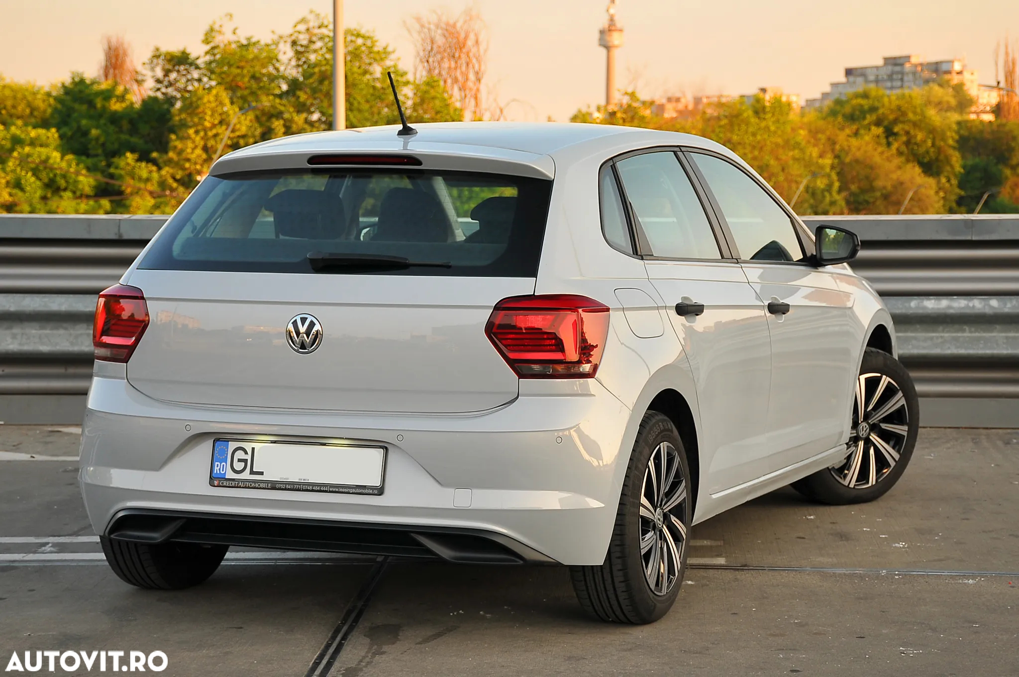 Volkswagen Polo 1.0 Comfortline - 3