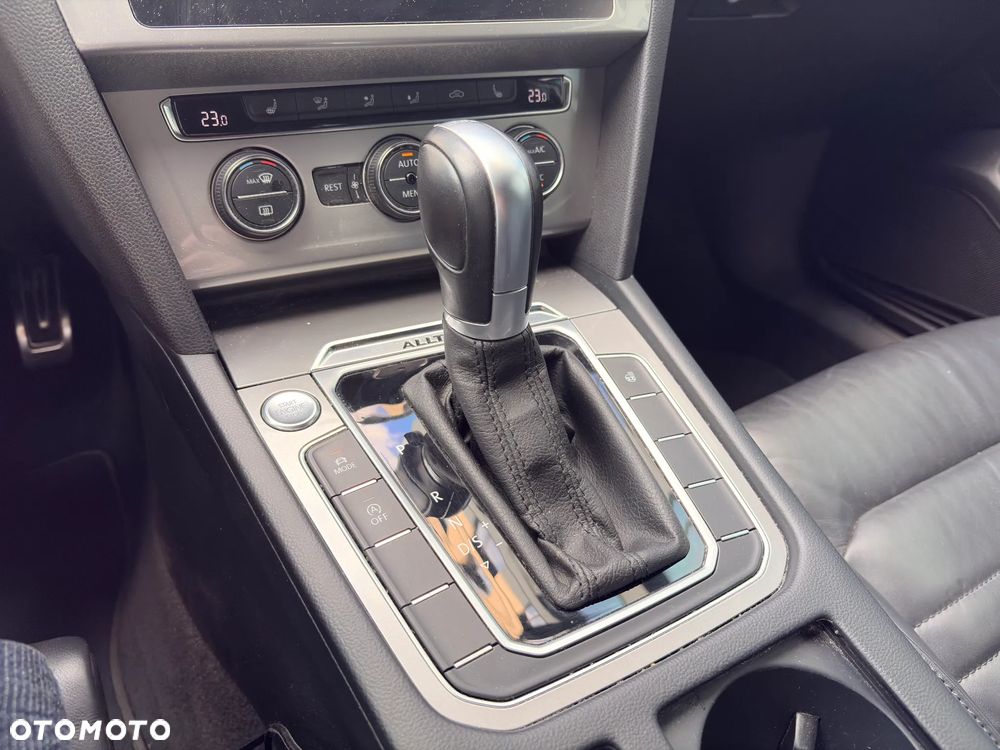 Volkswagen Passat Alltrack - 13