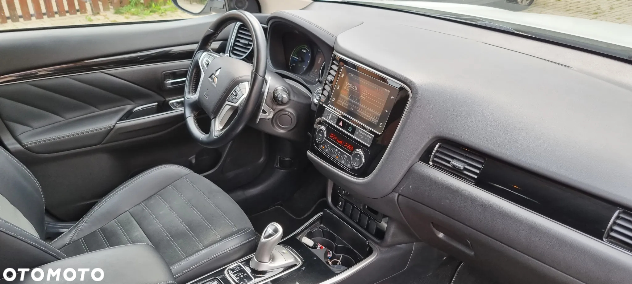 Mitsubishi Outlander 2.4 4WD Plug-In Hybrid Diamant+ - 10