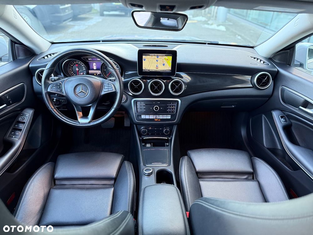Mercedes-Benz CLA 200 d 7G-DCT Urban - 15