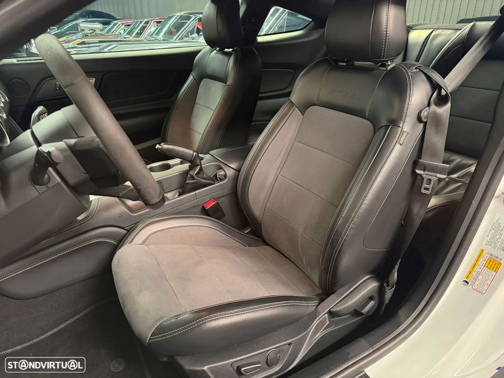 Ford Mustang Shelby GT350 5.2 V8 - 23