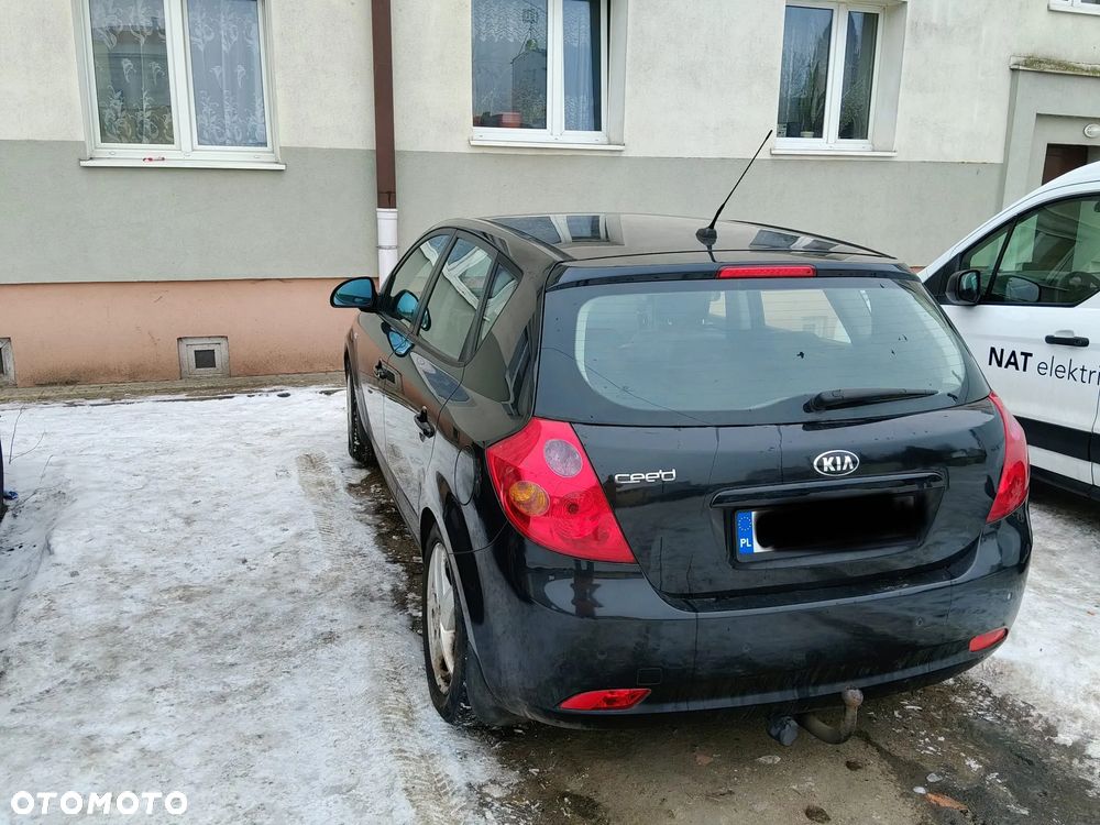 Kia Ceed 2.0 Optimum - 23