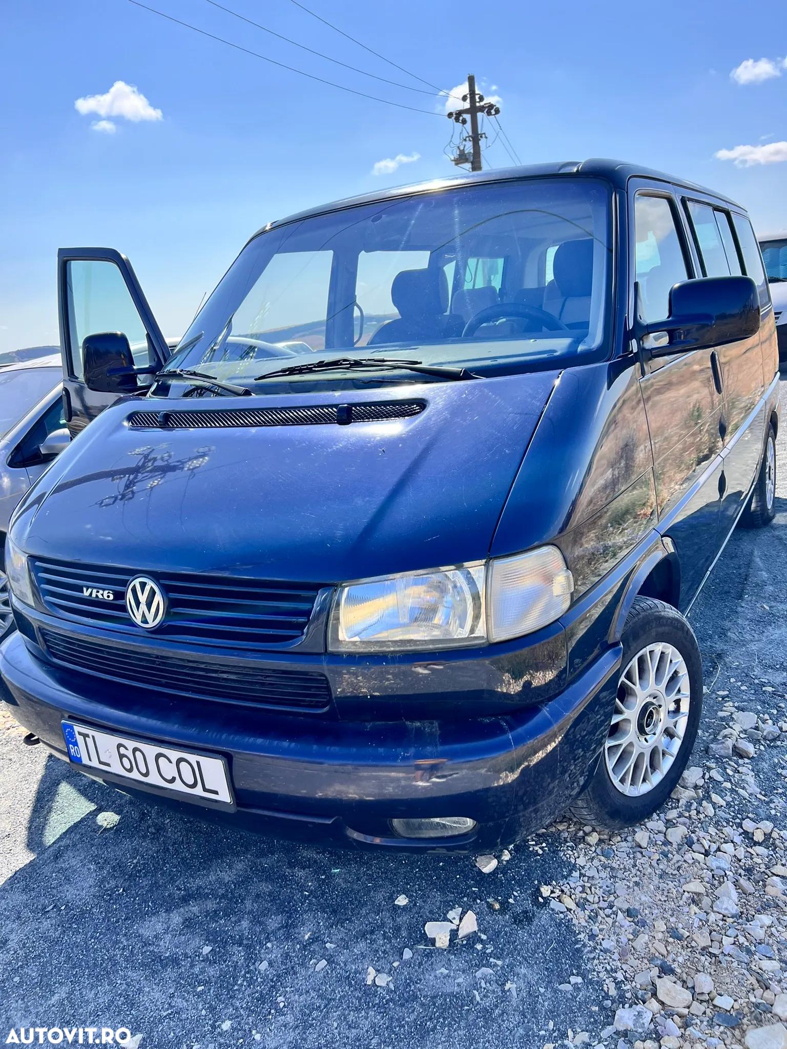 Volkswagen Caravelle - 6