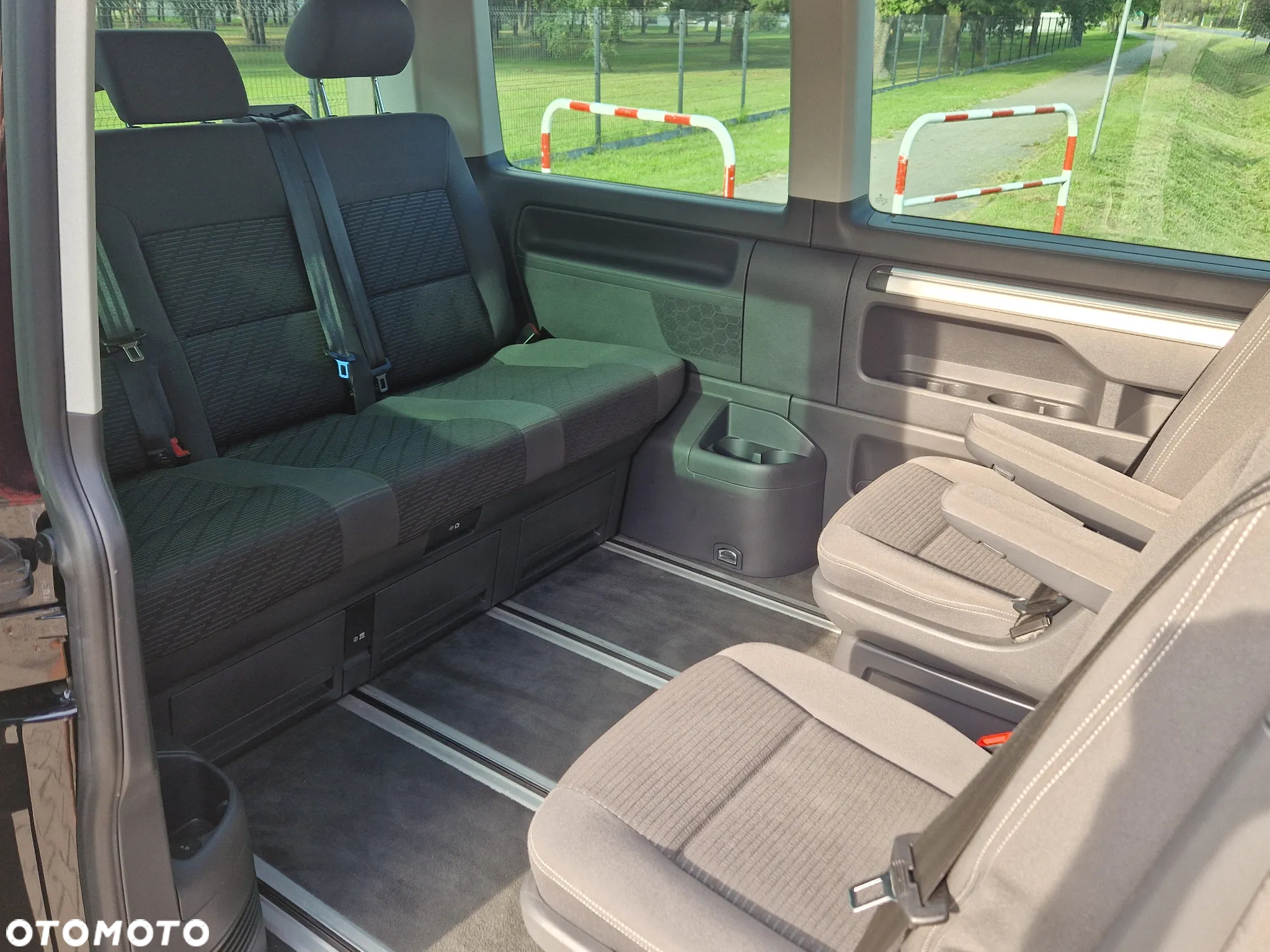 Volkswagen Multivan 2.0 TDI L1 Comfortline - 13