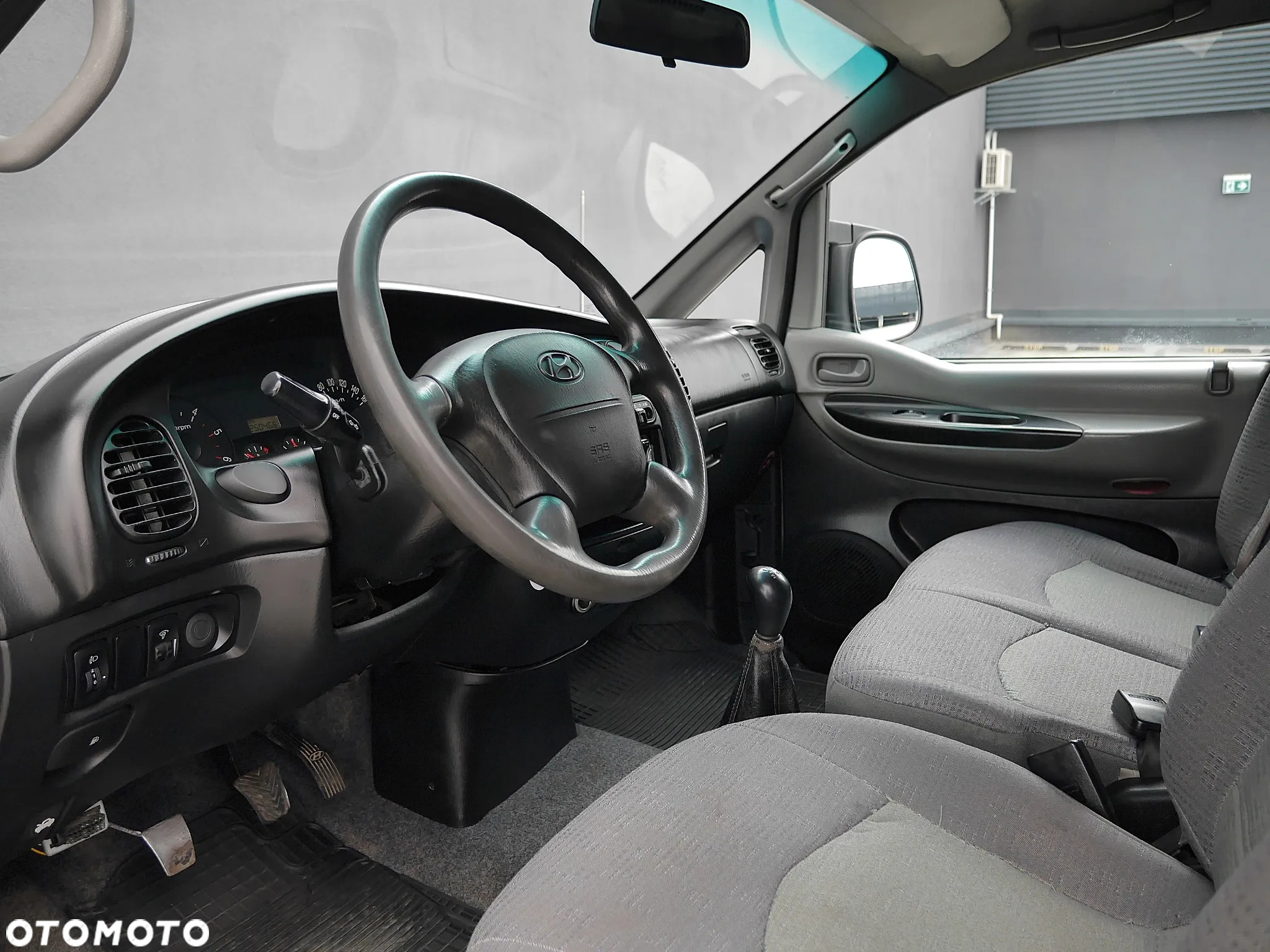 Hyundai H-1 2.5 CRDi Travel Family+ - 11