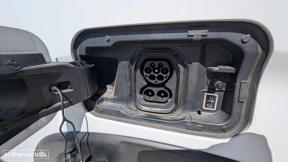 Peugeot e-Rifter 50 kWh Standard Active Pack - 26