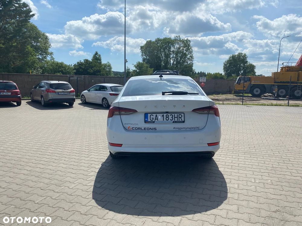 Skoda Octavia 2.0 TDI SCR Style DSG - 11