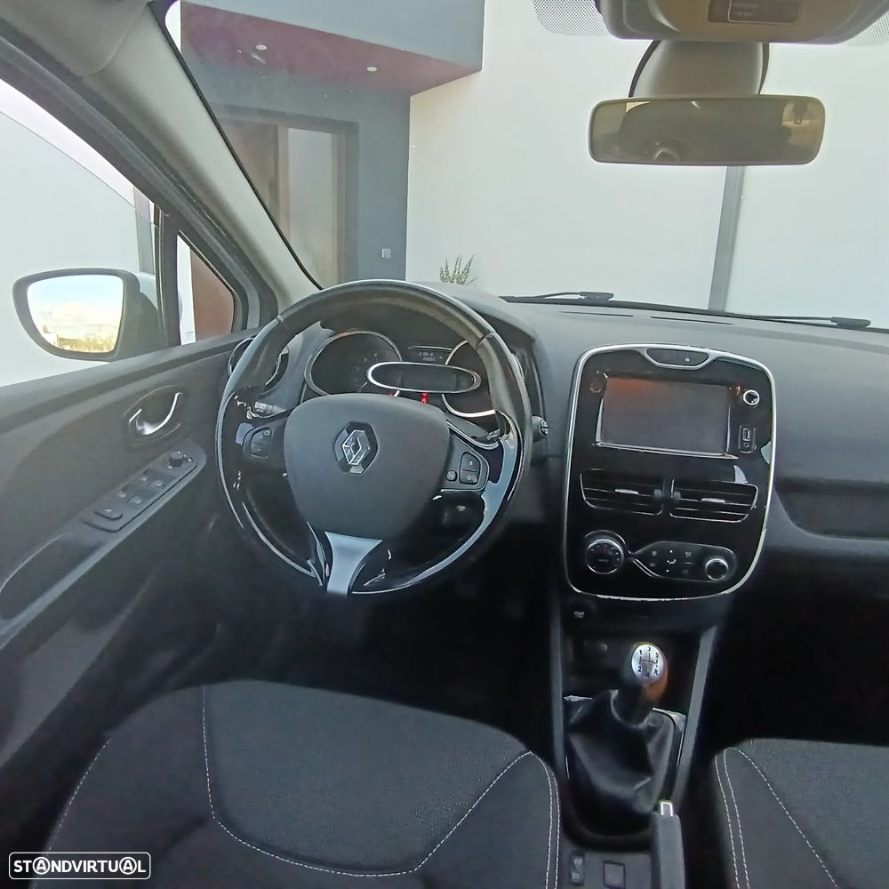 Renault Clio Sport Tourer dCi 90 Limited - 17