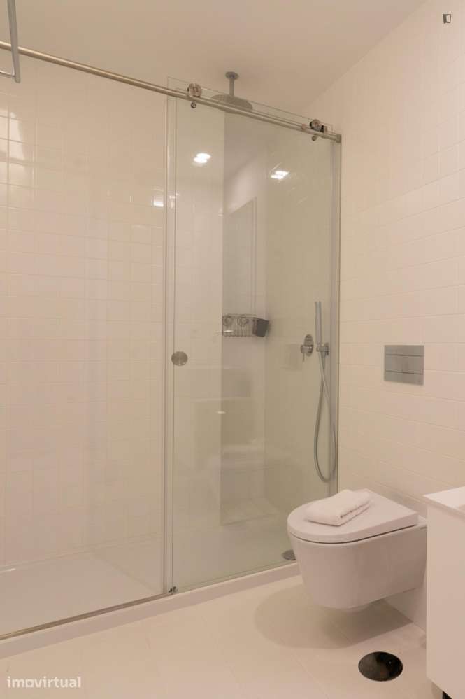 Apartamento com 2 quartos - localizado em Cedofeita Porto - Grande imagem: 3/50