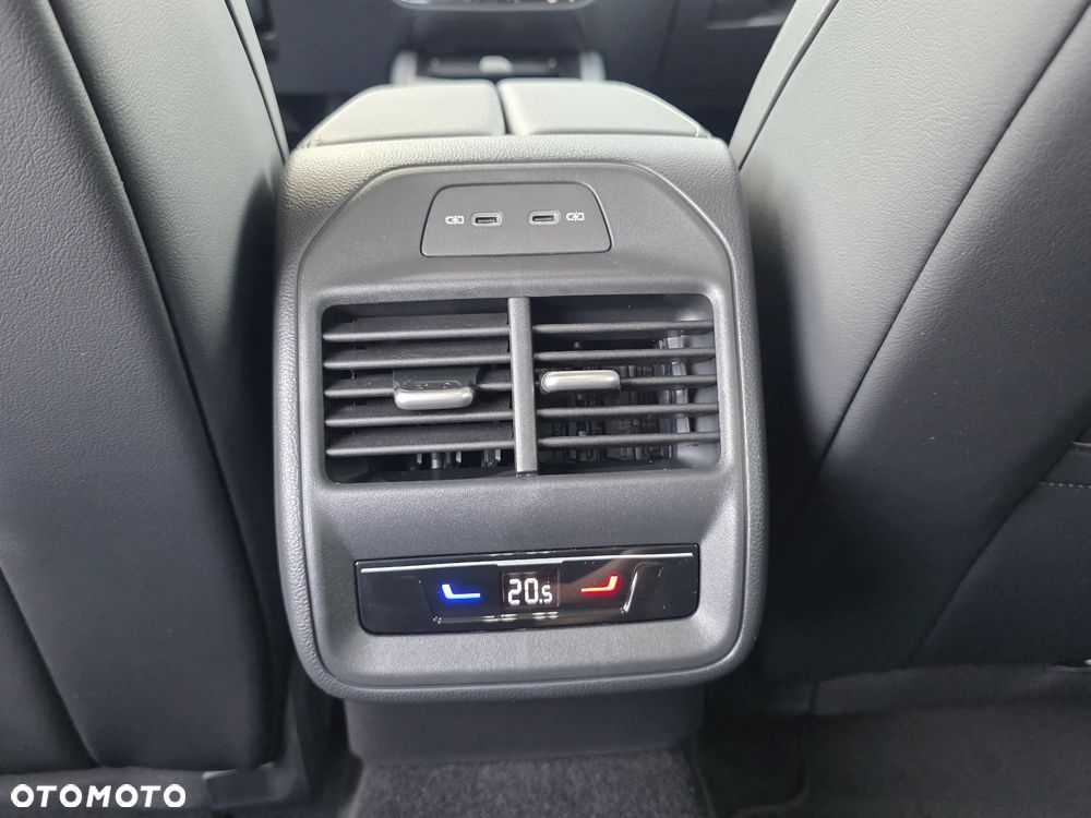 Volkswagen Passat 2.0 TDI SCR Style DSG - 25