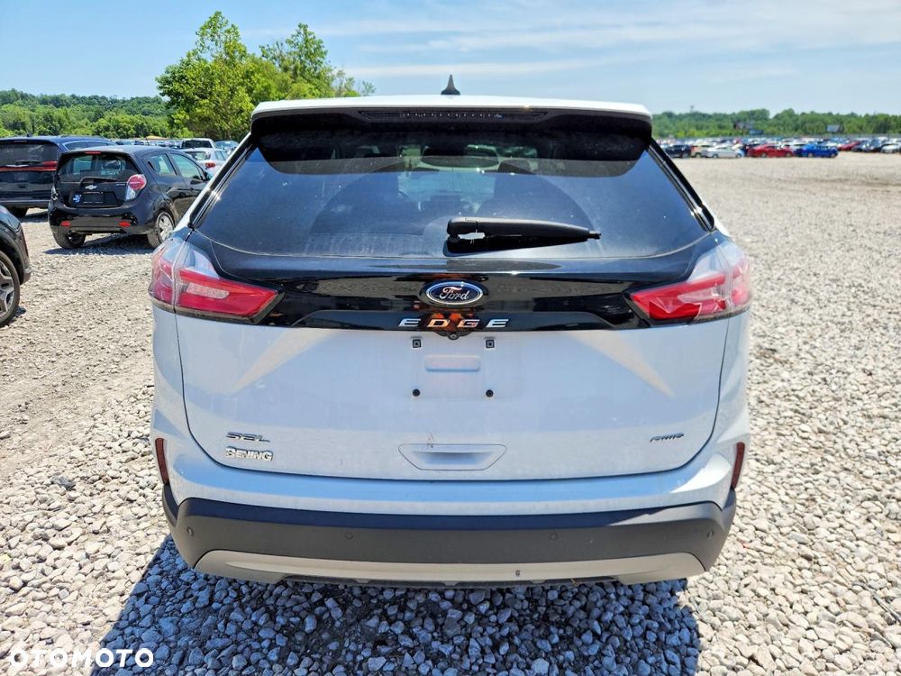 Ford Edge - 8