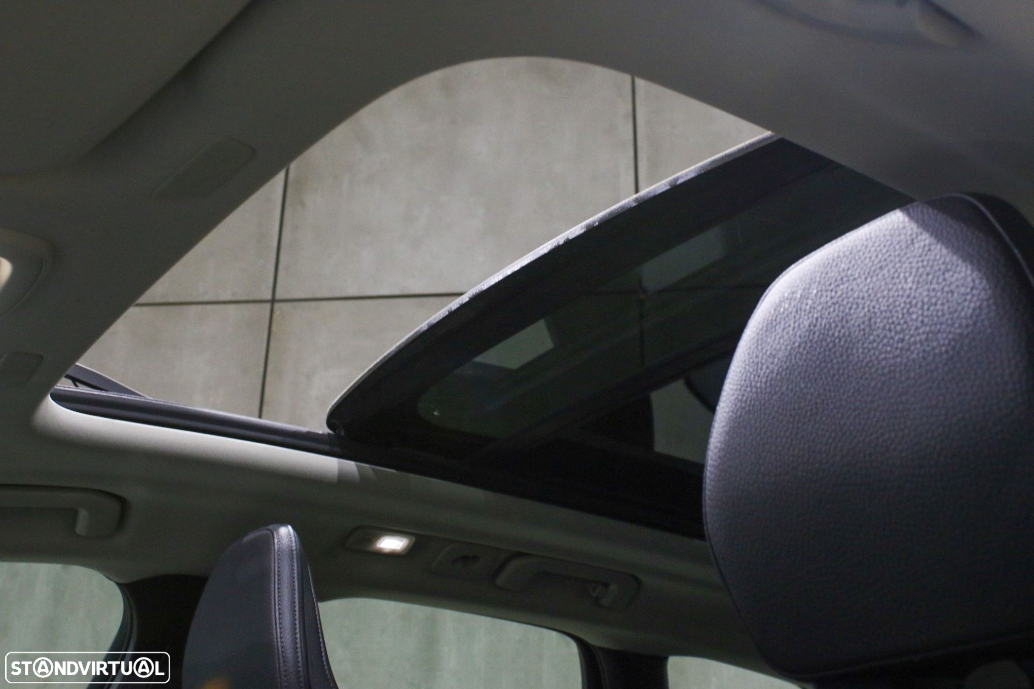 Volvo XC 60 2.0 T6 PHEV Black Edition AWD - 45