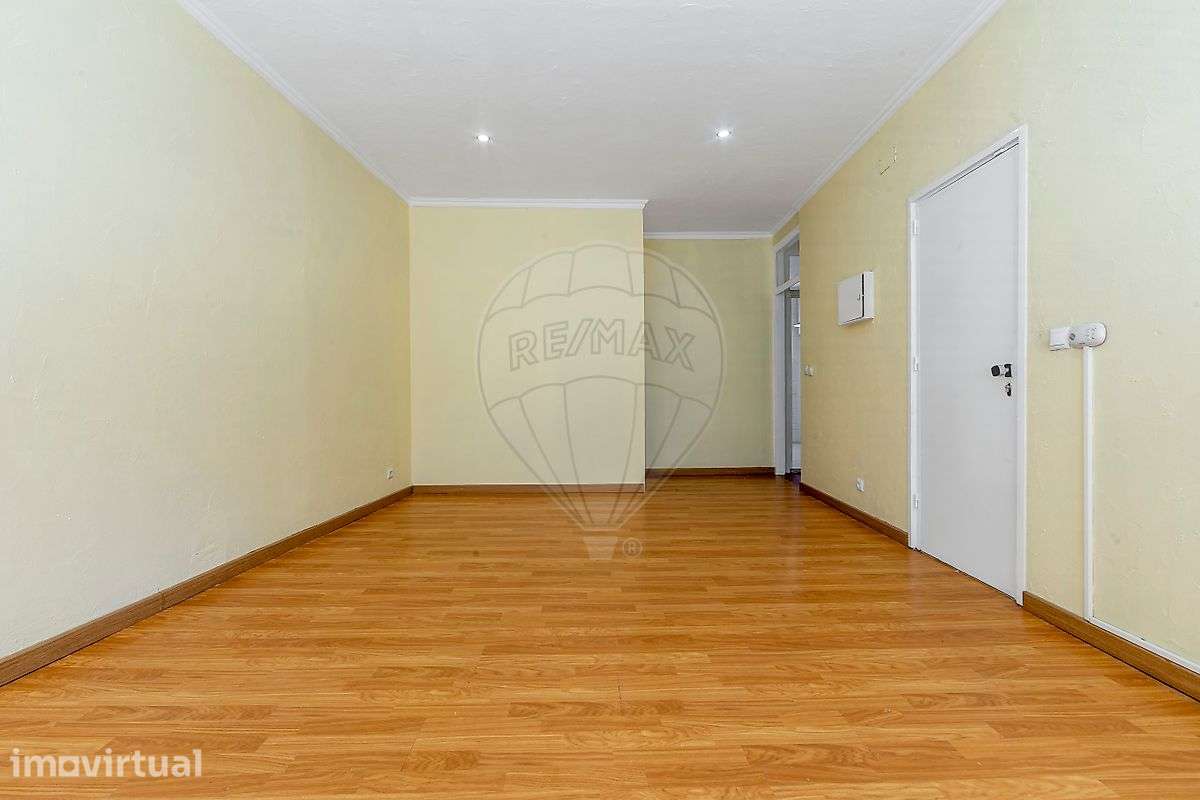 Apartamento T1 para arrendamento - Grande imagem: 2/17