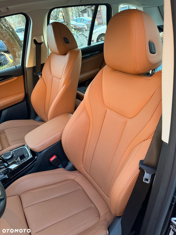 BMW X3 xDrive20i mHEV - 8