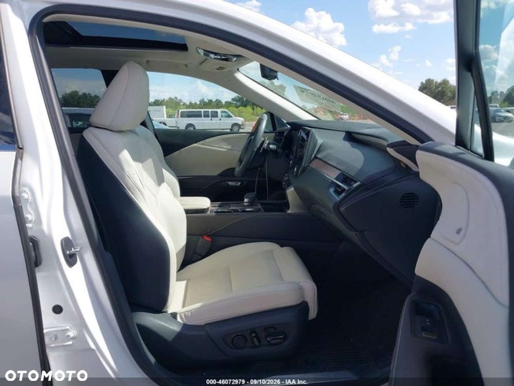 Lexus RX - 10