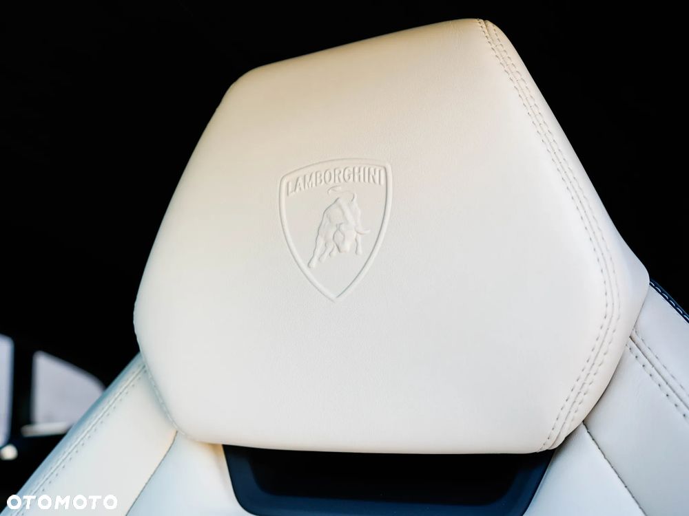Lamborghini Urus - 33