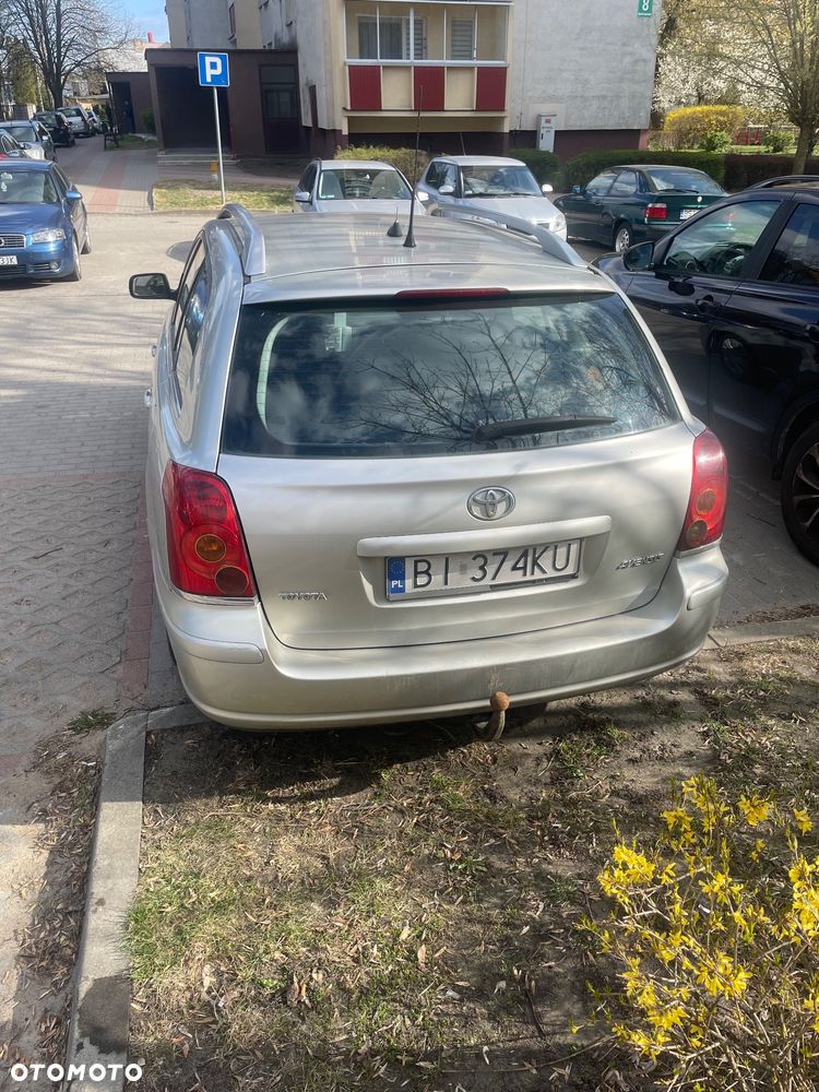 Toyota Avensis 2.0 D-4D Sol Plus - 4