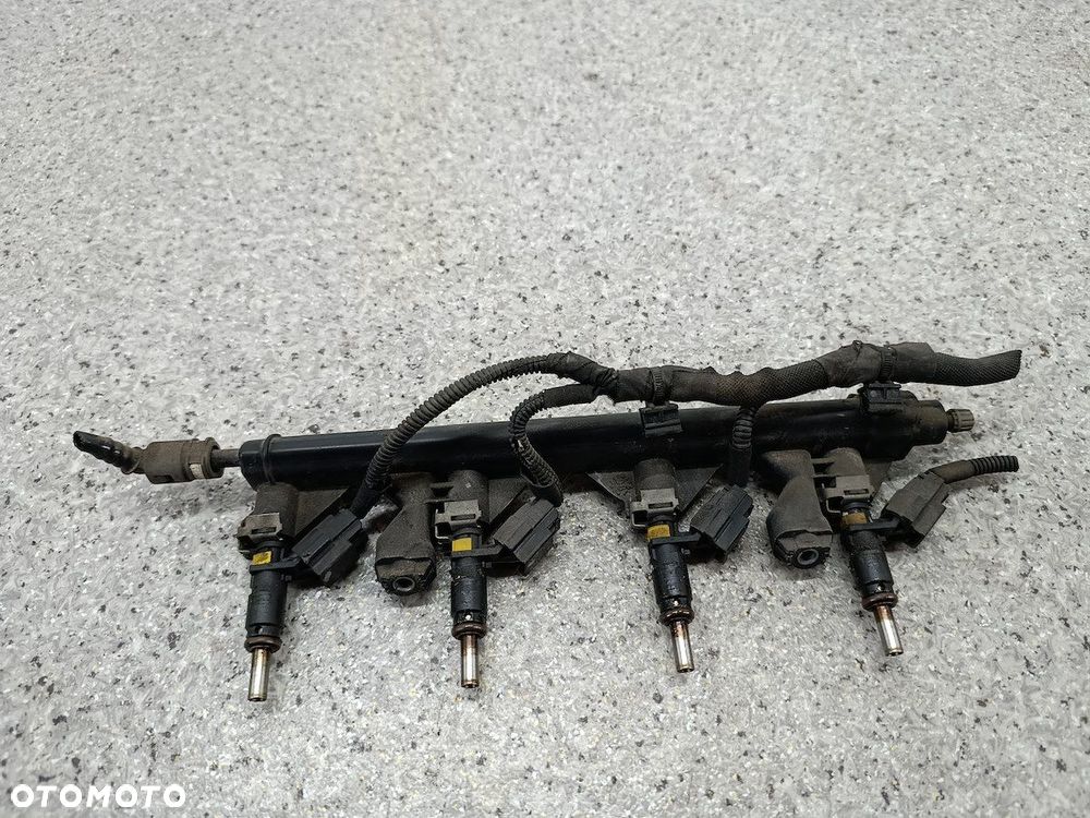 LISTWA WTRYSKOWA BENZYNA PEUGEOT 207 V757564580 1.4 VTI - 1