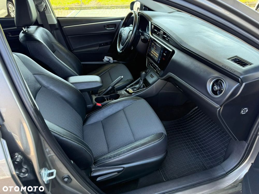 Toyota Corolla 1.6 50th Anniversary MS - 13