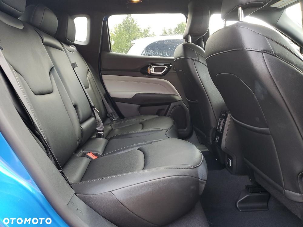 Jeep Compass - 10
