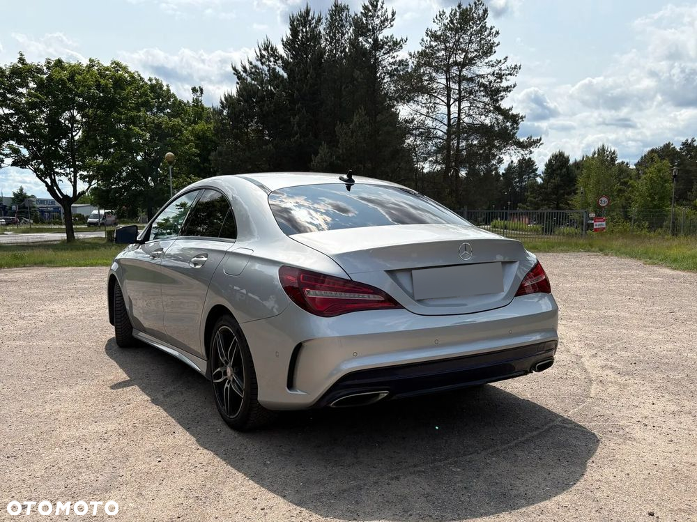 Mercedes-Benz CLA 220 4-Matic AMG Line - 3