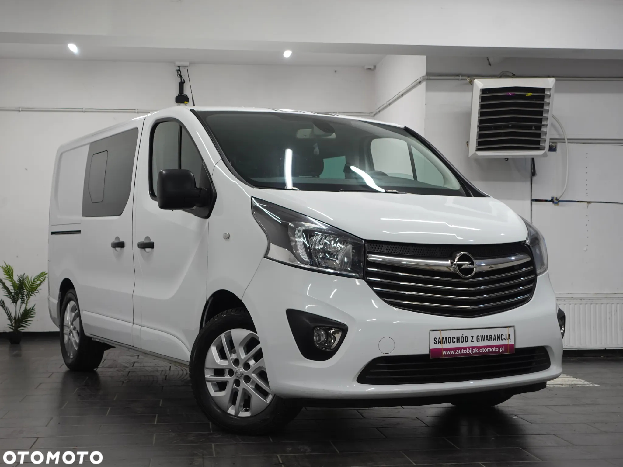 Opel Vivaro - 12