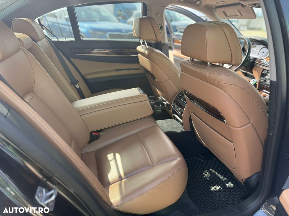 BMW Seria 7 740d xDrive Edition Exclusive - 19