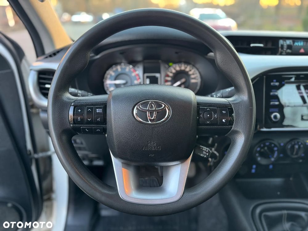 Toyota Hilux 2.4 D-4D Double Cab DLX 4x4 - 13