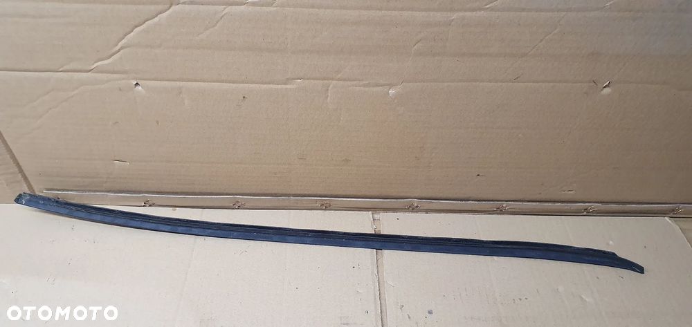 Listwa szyby czołowej prawy przód VW Passat B6 3C0854328B - 1