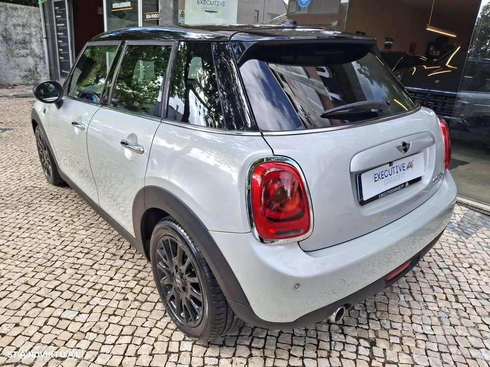MINI 5 Portas Cooper D Auto - 2