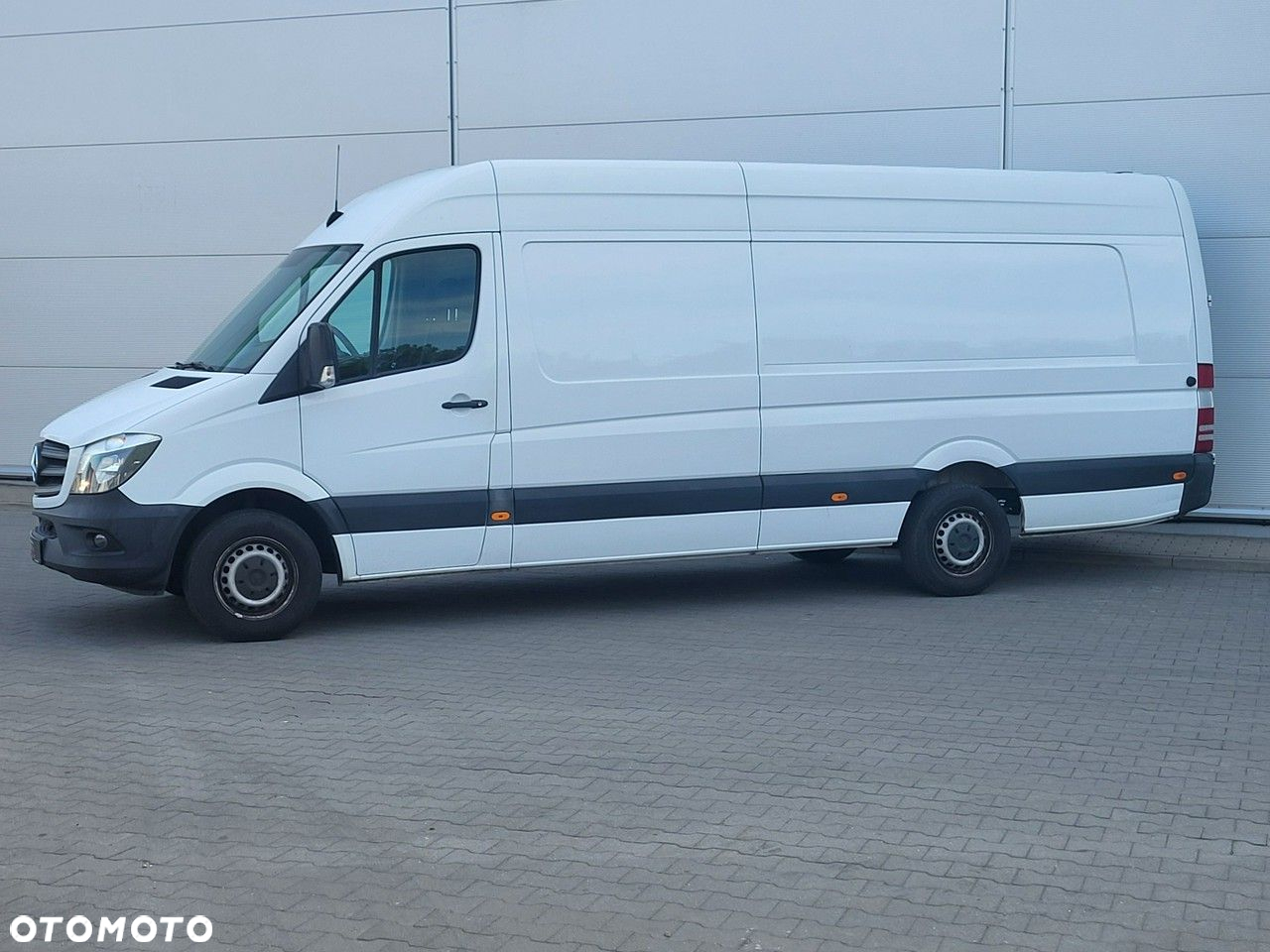Mercedes-Benz Sprinter - 2